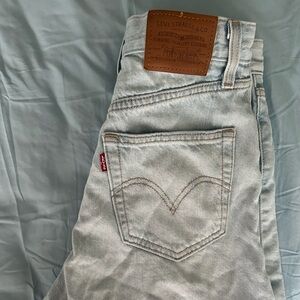 levi shorts